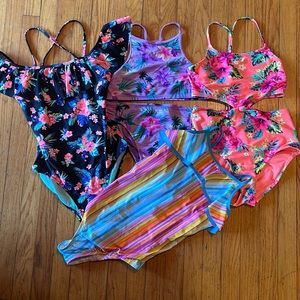 4 Girls Swimsuits Bathing Suits